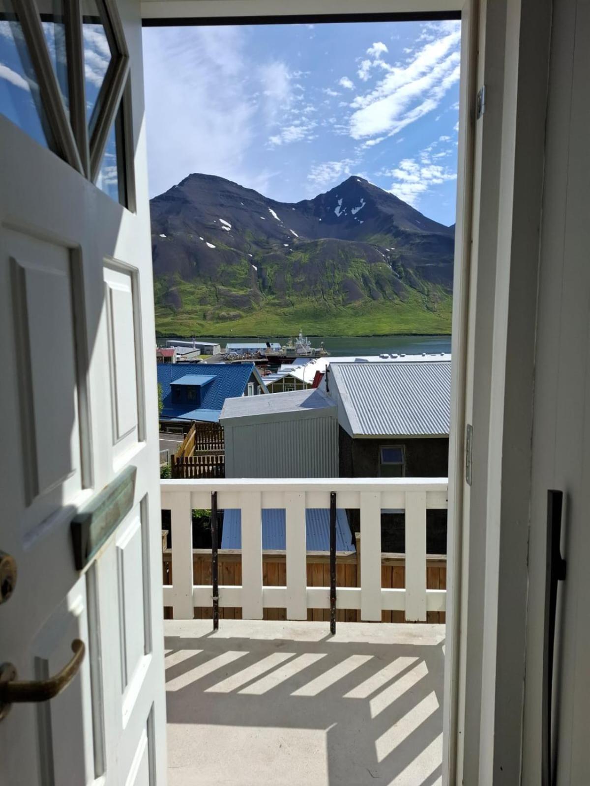 Landakot The Perfect Getaway By Staynorth Siglufjordur Exterior foto